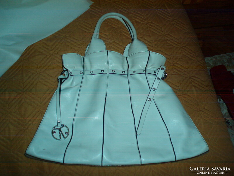 Vintage coccinelle white genuine leather handbag