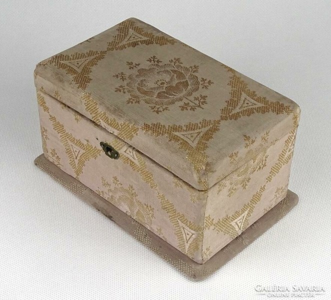 1J169 old upholstered wooden box jewelry box