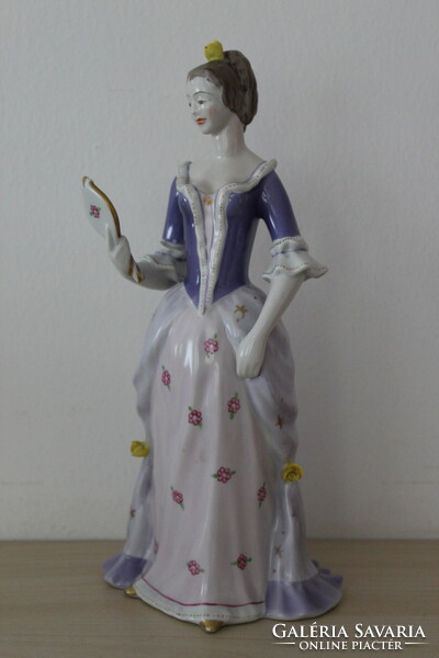 Hollóházi porcelán, barokk nő tükörrel