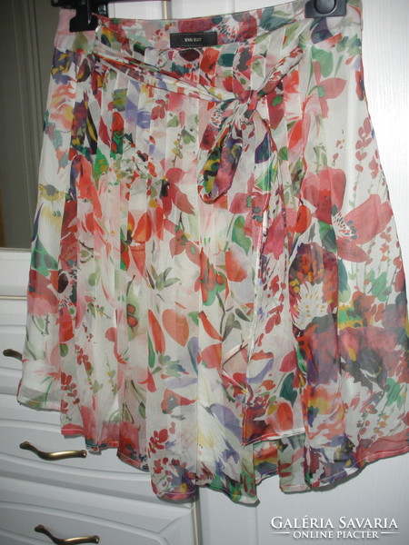 Silk, 100% silk beautiful floral skirt