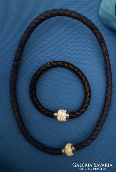 Elegant glittering stone magnetic chain and bracelet