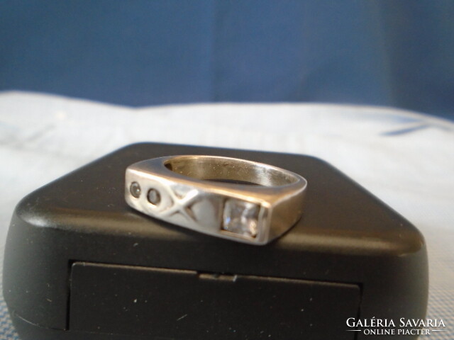 Danish extra luxurious unisex silver ring with diamonds as sparkling stones