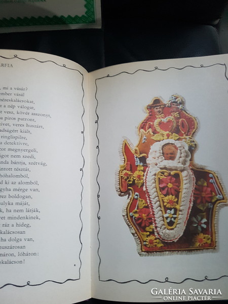 A pápai mézesbábos-Gyimesi csángó népmesék+1 könyv