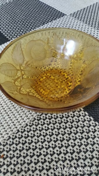 Amber glass bowl with rosy