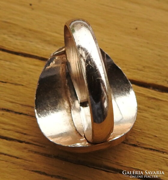 Régi ezüst színű hatalmas fekete köves pecsétgyűrű