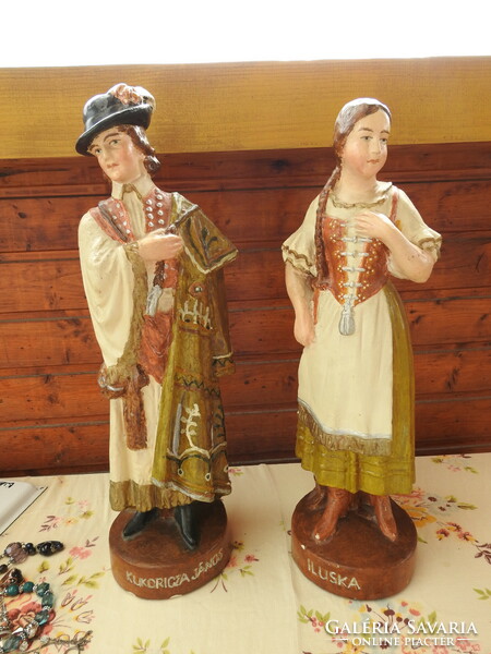 Kukoricza john and iluska - huge statue of couple xix. End of century