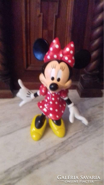 Mickey és Minnie egér figurák