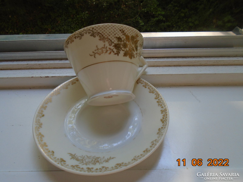 Noritake luxury Japanese porcelain gold brocade floral lattice pattern with cup placemat