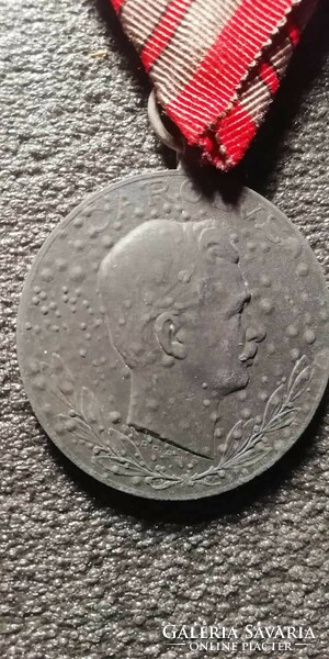 World War I Charles Character Medal of Honor on a 5-band ribbon