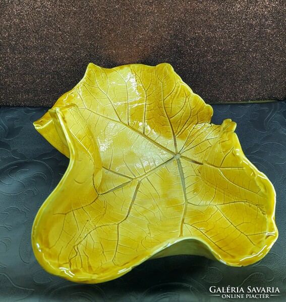 Large leaf ceramic bowl
