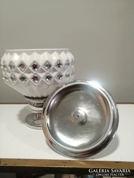 Modern tableware porcelain serving bonbonier. Negotiable !!