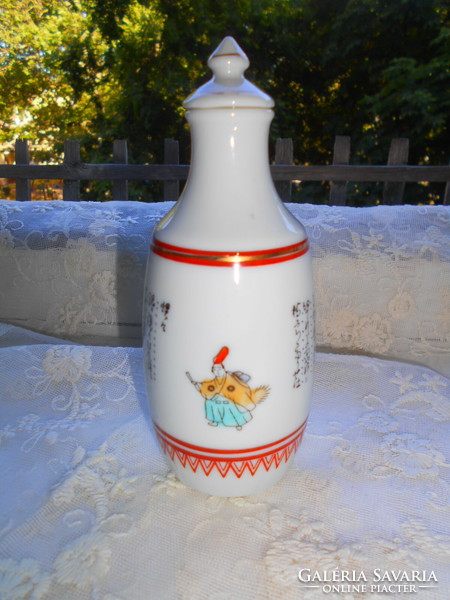 Chinese hand painted porcelain bottle