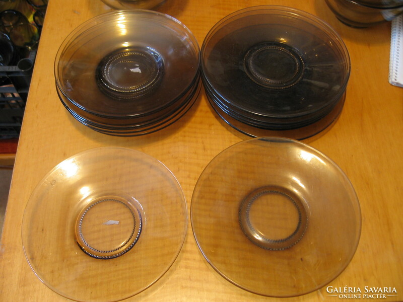 Smoke-colored glass small plates 2x7 pcs