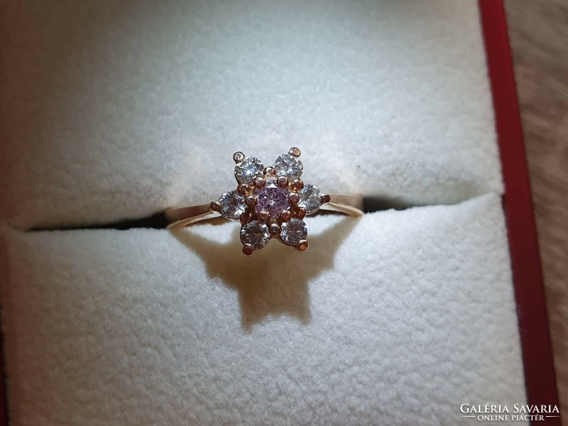 Gyönyörű! Brill köves modern gyémánt gyűrű aranyból, magyar tervező/ ékszerész munkája!