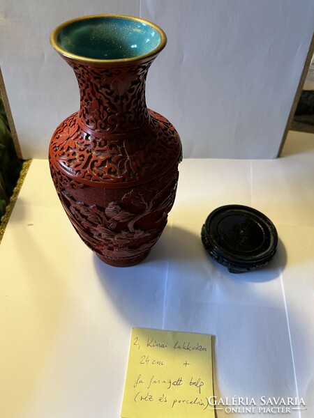 Kínai vörös lakk váza, és a hozzá való faragott talp!