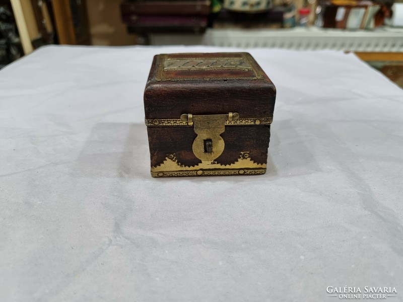 Oriental wooden box