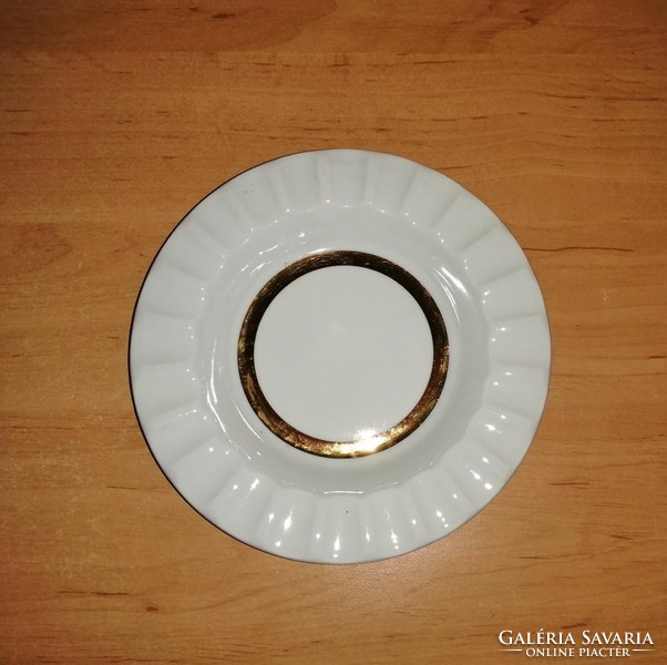 Great Plain porcelain gold striped ashtray ashtray (n)