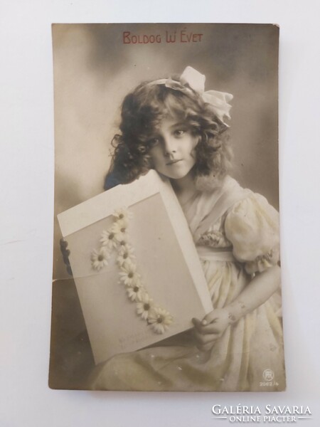 Régi képeslap fotó újévi levelezőlap kislány