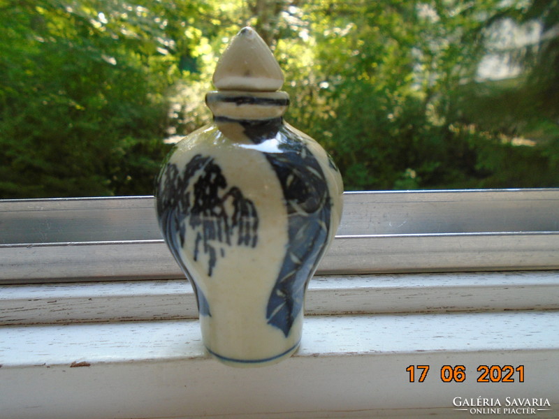 Kézzel festett kínai kobaltkék-fehér tubákos palack kézzel festett dinasztiás Kangxi  jelzéssel