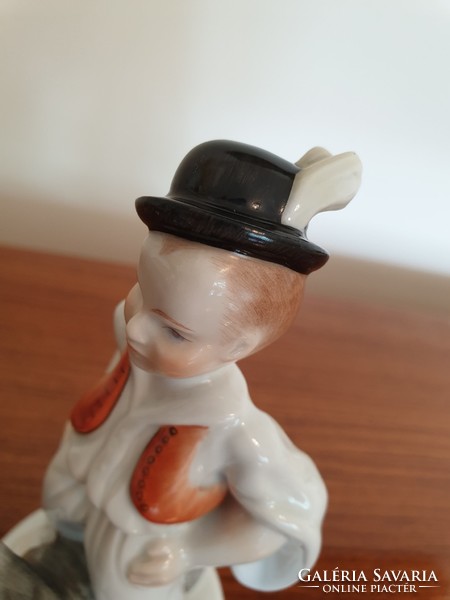 Régi Herendi porcelán fiú népviseletben puli kutyával