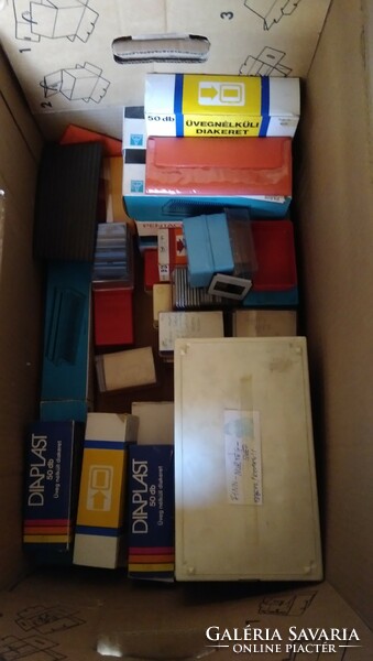 A slide collection for collectors with a malicolor projector! About 1000 slides of European countries from about 1960-80