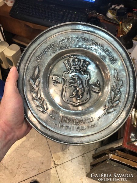 German pewter wall plate, from 1905, 22 cm in size, a rarity.