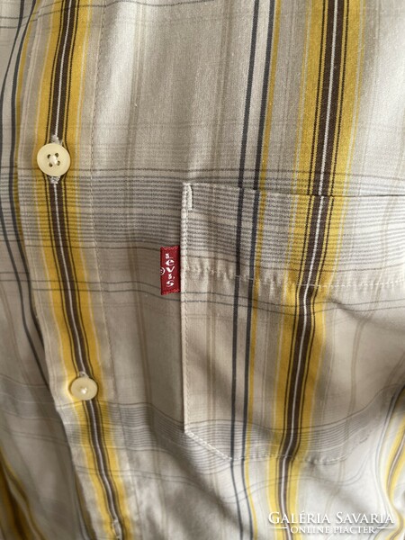 Levis red tab men's shirt - size 
