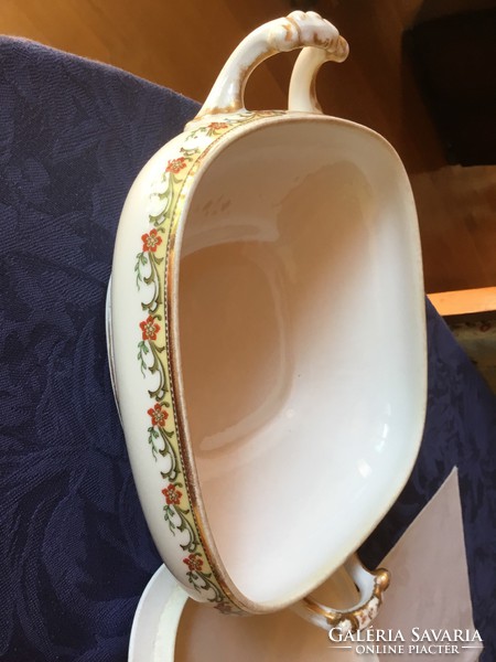 Antique bowl with lid, in perfect condition (26x12)