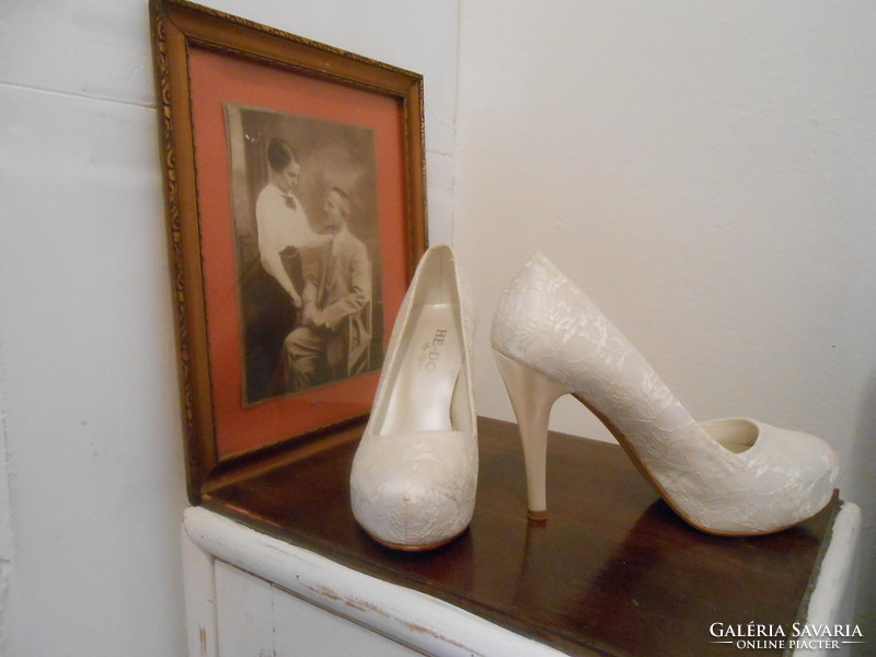 Menyasszonyi/esküvői cipő