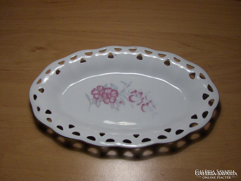 Porcelain serving bowl with openwork edge 11*18.5 cm (24/d)