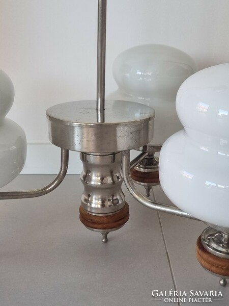 Art deco stílusú 3 ágú csillár/lámpa,fa részletekkel,tejüveg búrákkal
