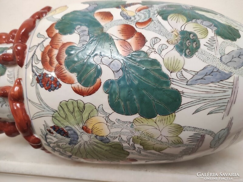 Antique Chinese porcelain large painted water lily plant motif vase 841 5634