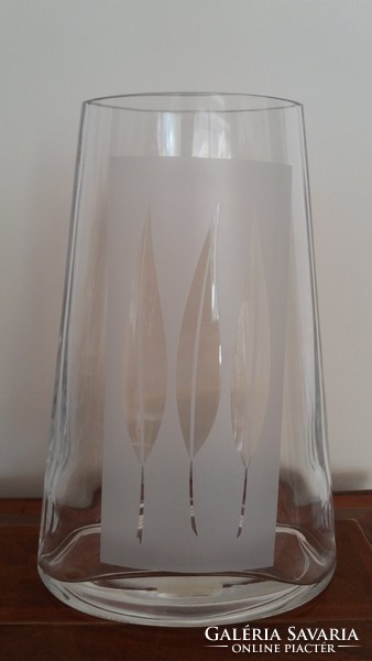 Modern francia kristály váza levélmintás üvegváza