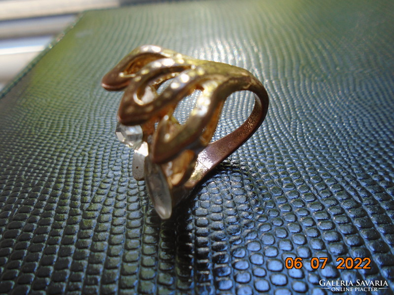 Art Nouveau flower-shaped gold-plated ring with polished petals