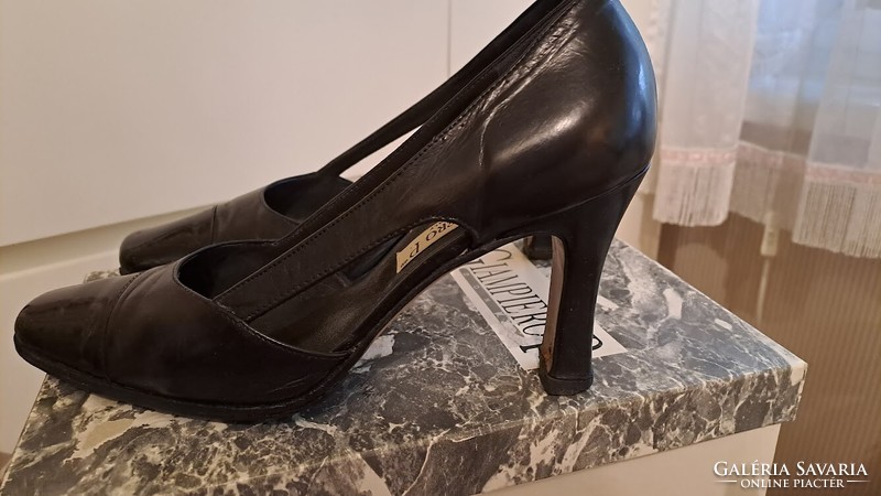 Italian, leather, side-opening, black high-heeled women's shoes in size 37