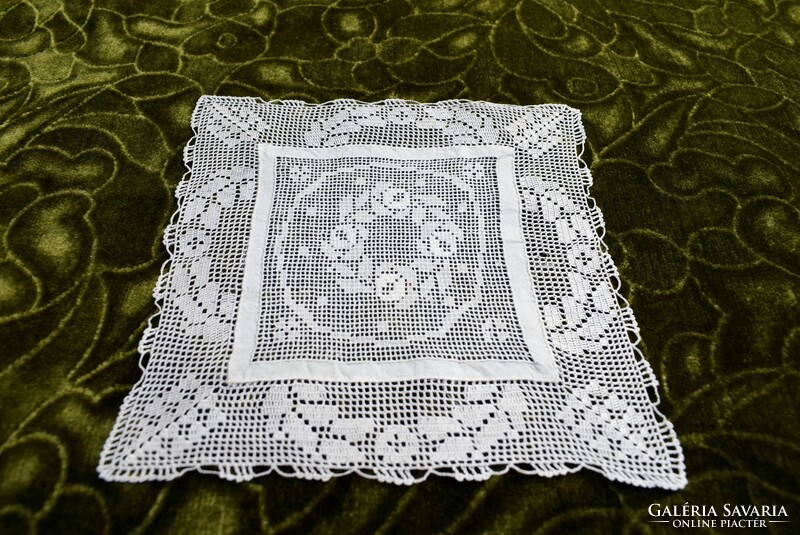 Antique crocheted lace decorative pocket square napkin small tablecloth 15 x 14.5 cm