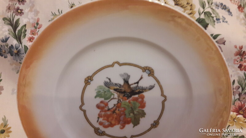 Antik Zsolnay madaras és gyümölcsös porcelán tányér 1. (M2464)