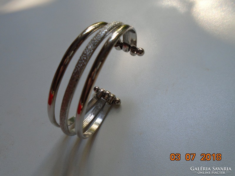 Stainless steel silver bracelet