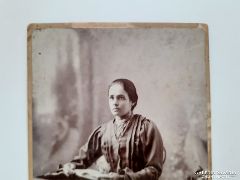 Régi női fotó vintage fénykép Hegedűs V-né fotográfus Szentes műtermi kép hölgy