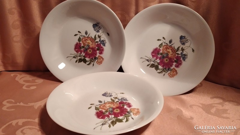 Kahla flower pattern soup plates (3 pcs)