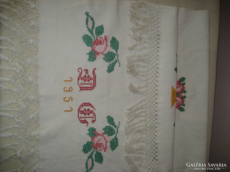 Old embroidered towel 1951