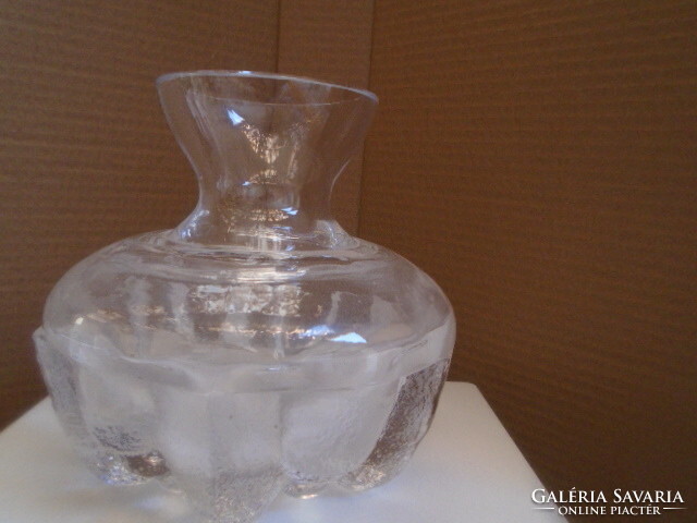 Kosta & Boda szignált különleges üveg exkluziv váza igen nehéz különleges megoldással nagyon egyedi