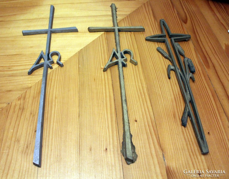 Craft metal crosses