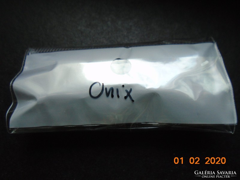 Onyx black mineral pearl