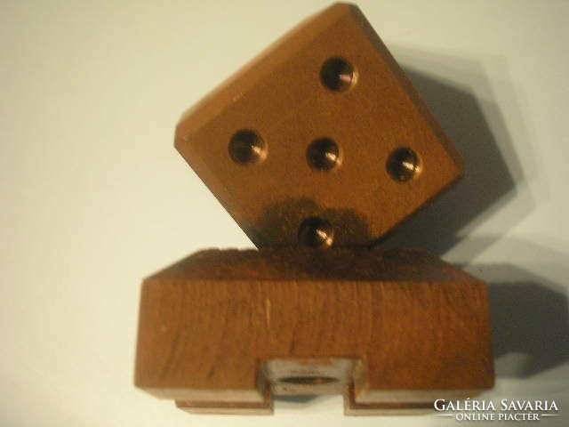 N7 A kocka el van vetve Antik súlyos fém jelzett levélnehezék vagy dísznek dobókocka ajándékozhatóan
