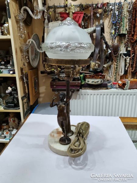 Régi Felújított réz figurális asztali lámpa
