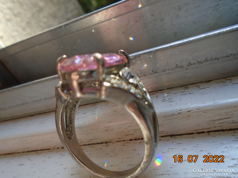 Polished faceted pink stone claw silver-plated ring
