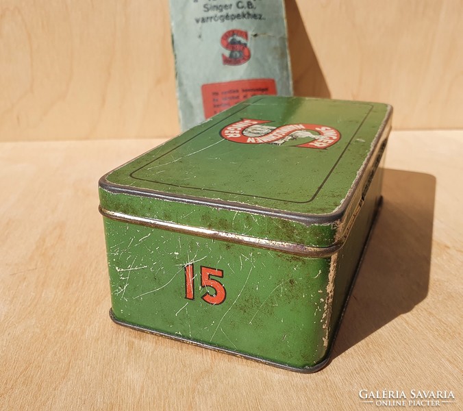 Antik Singer fémdoboz varródoboz benne használati utasítás kis füzettel