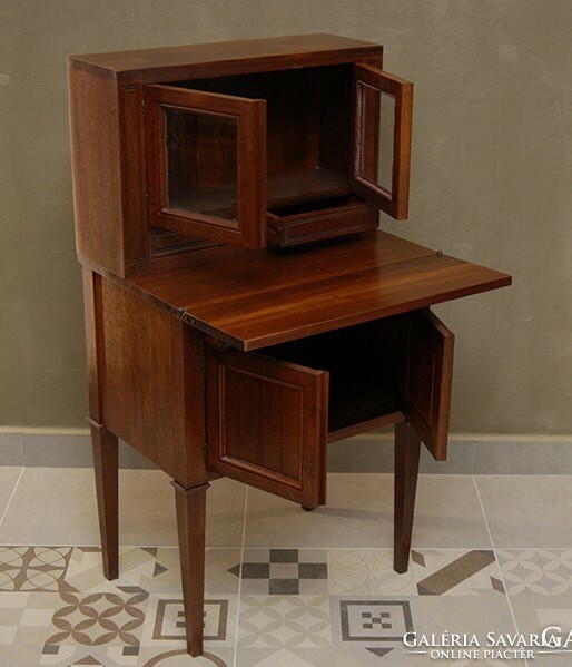 Superstructure small desk secretary made of walnut
