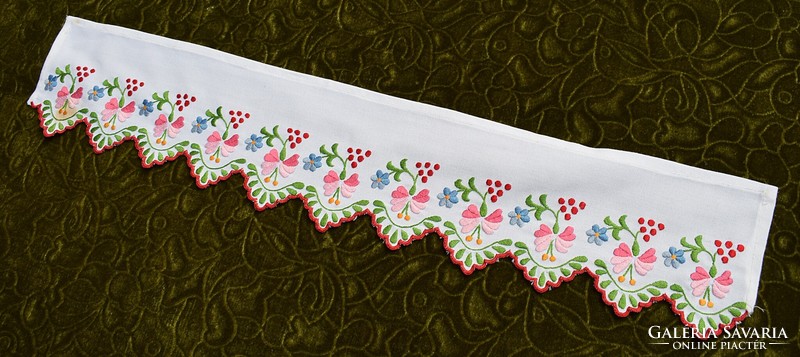 Embroidered stained-glass window with Kalocsa pattern, drapery, shelf decorative strip ribbon 72 x 14 cm